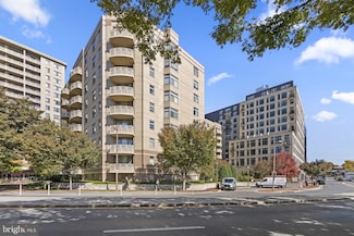 7111 Woodmont Ave Unit 108, Chevy Chase, MD 20815