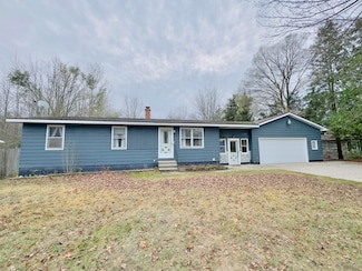 1795 E Pontaluna Rd, Spring Lake, MI 49456