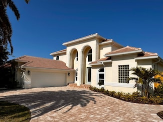 385 Newport Dr, Indialantic, FL 32903