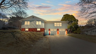 8 Reservoir Ave, Lewiston, ME 04240