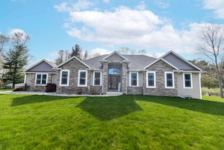 1099 Riverchase, Midland, MI 48640