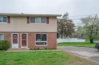 2 Oliver Dr, Hudson, NH 03051