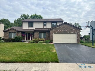 6819 Greentree Ln, Maumee, OH 43537