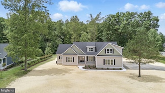 195 Promise Ln, Bumpass, VA 23024