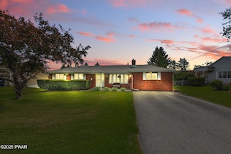 330 Susquehanna St, Forest City, PA 18421