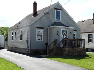 1013 90th St, Niagara Falls, NY 14304