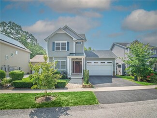 87 Morningside Dr, North Kingstown, RI 02852