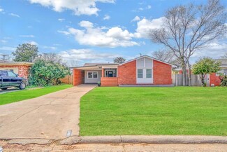 1705 N Hudson St, Altus, OK 73521