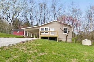 3705 Sunset Dr, Pacific, MO 63069