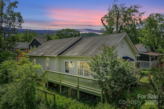 19 Busbee View Rd, Asheville, NC 28803
