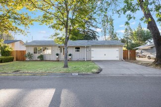 707 SW Westholm Ave, Grants Pass, OR 97526