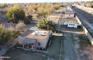 875 Le Barron Rd, El Paso, TX 79907