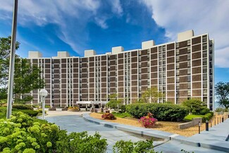 1500 Sheridan Rd Unit 9L, Wilmette, IL 60091