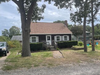 10 Eastman Ln, West Dennis, MA 02670