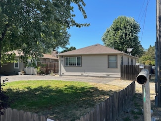 750 Pueblo Ave, Napa, CA 94558