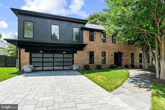 2664 Marcey Rd, Arlington, VA 22207
