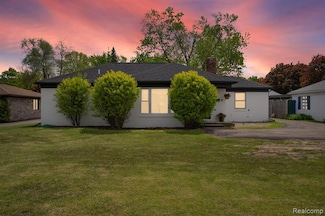 2017 W 14 Mile Rd, Royal Oak, MI 48073