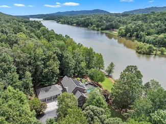 1247 Reed Rd, Dalton, GA 30720