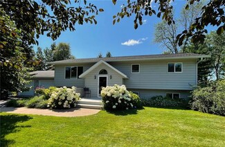 2918 Plum Tree Cir S, Menomonie, WI 54751