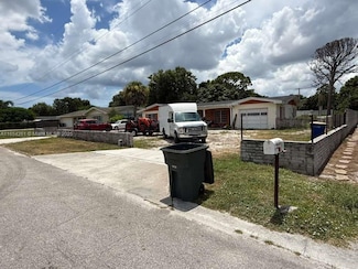 1117 Paseo Ave, Fort Pierce, FL 34982