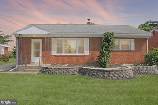 2900 Morningside Dr, Camp Hill, PA 17011