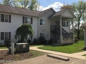 1894 Springfield Lake Blvd Unit 102, Akron, OH 44312