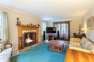 488 W Branch Dr, Manchester Center, VT 05255