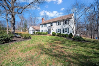 893 Turkeyfoot Rd, Forest, VA 24551