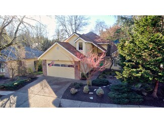 14293 Amberwood Cir, Lake Oswego, OR 97035