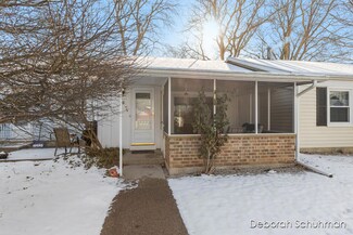 603 Carriage Ln Unit 100, Jenison, MI 49428