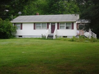 172 Mcnally Rd, Clinton, ME 04927