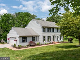 105 Elmwood Dr, Downingtown, PA 19335