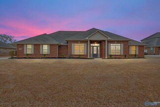 13058 Covington Dr, Athens, AL 35613