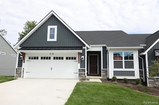 1034 Camellia Cir Unit 46, Howell, MI 48843