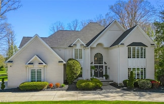 127 Timber Run Dr, Canfield, OH 44406