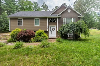 1118 Bodwell Rd, Manchester, NH 03109