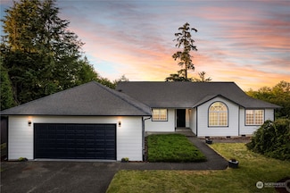 1120 Hill Ct, Cosmopolis, WA 98537