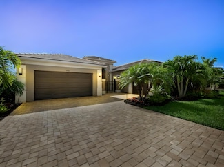 11961 SW Chestnut Grove Dr, Port Saint Lucie, FL 34987