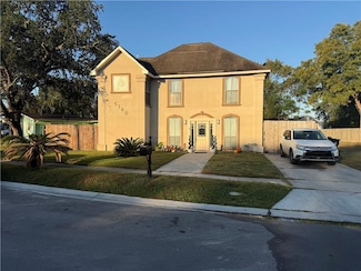5160 Metropolitan Dr, New Orleans, LA 70126