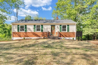 851 Short St, Bedford, VA 24523