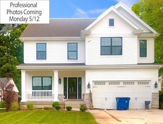 711 W Lockwood Ave, Saint Louis, MO 63122