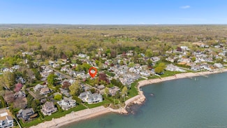 29 Crescent Bluff Ave, Branford, CT 06405