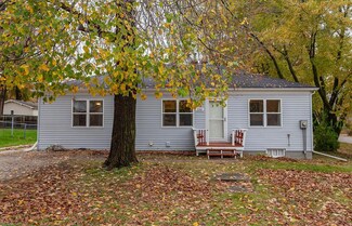 330 N 4th St, Carlisle, IA 50047