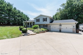 4632 W Britton Rd, Burbank, OH 44214