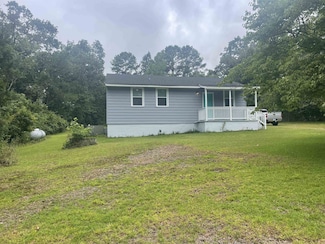 1221 Rainey Dr, Spring Lake, NC 28390