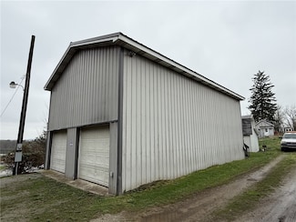 5136 Church St, Mount Pleasant, PA 15666