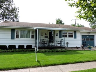 110 N Fourth St, Peotone, IL 60468