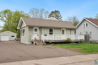 435 6th St, Cloquet, MN 55720