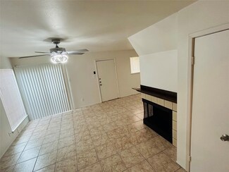 8030 Sands Point Dr Unit B, Houston, TX 77036