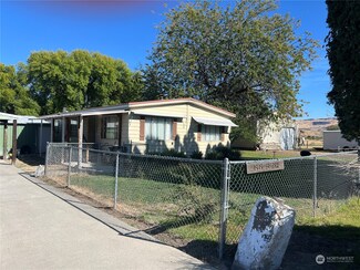 1635 Foster Ave, Bridgeport, WA 98813